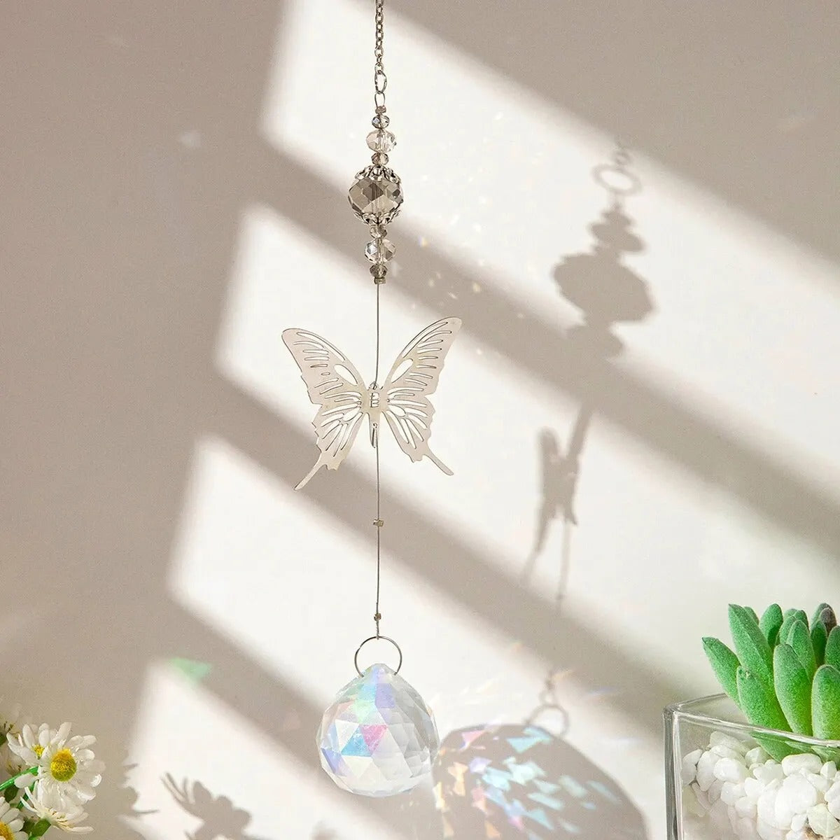 1 Piece Coloured Crystal Suncatcher Animal Butterfly Prism Ball Pendant Rainbow Maker Family Room Wedding Party Decoration